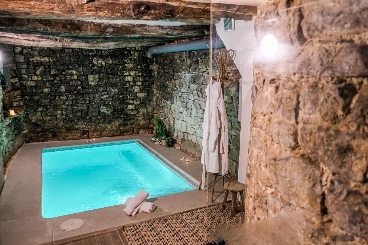 El Forn de Freixenet con servicios de un hotel Lleida Exterior foto