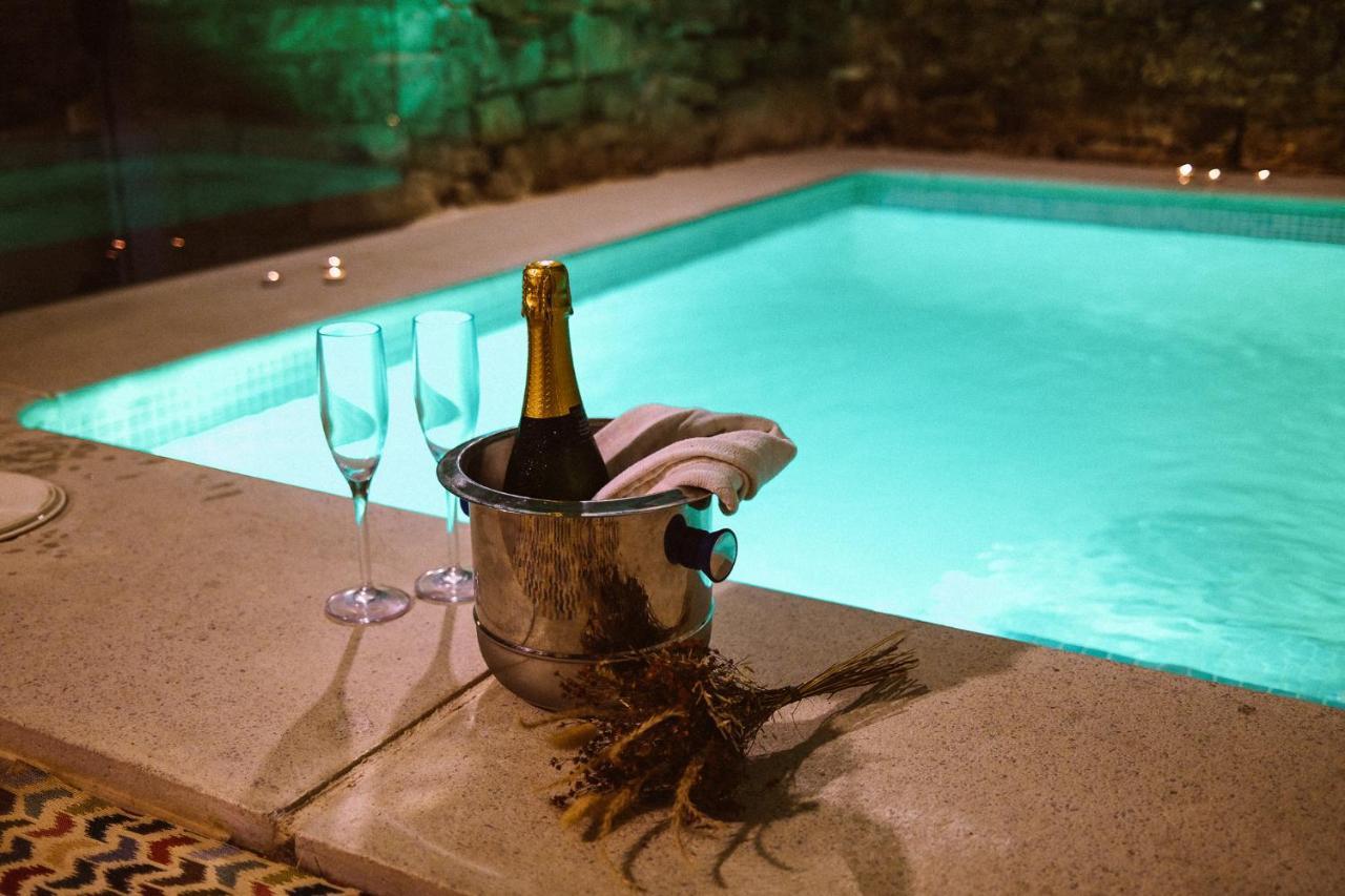 El Forn de Freixenet con servicios de un hotel Lleida Exterior foto